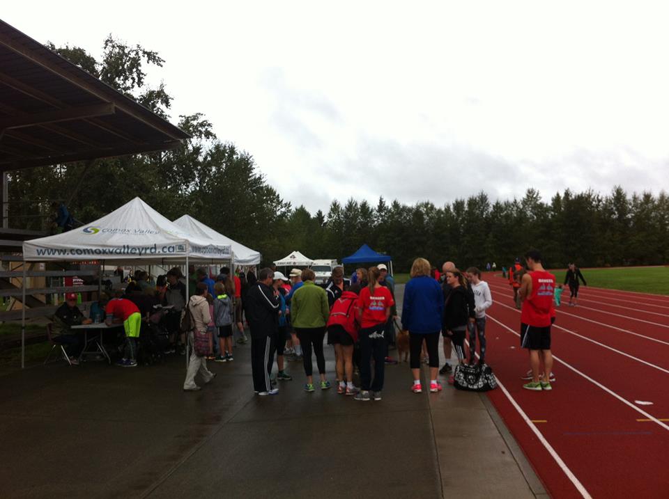 Amid gloomy skies, the Terry Fox Run hustles on!