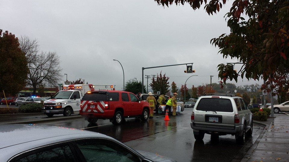 2 vehicle collision in Courtenay