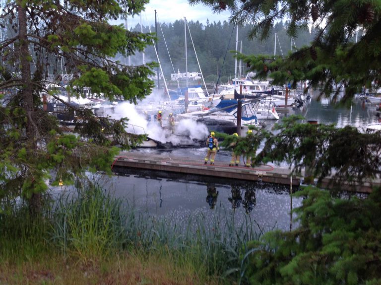 Crews respond to boat fires at Pacific Playgrounds Marina