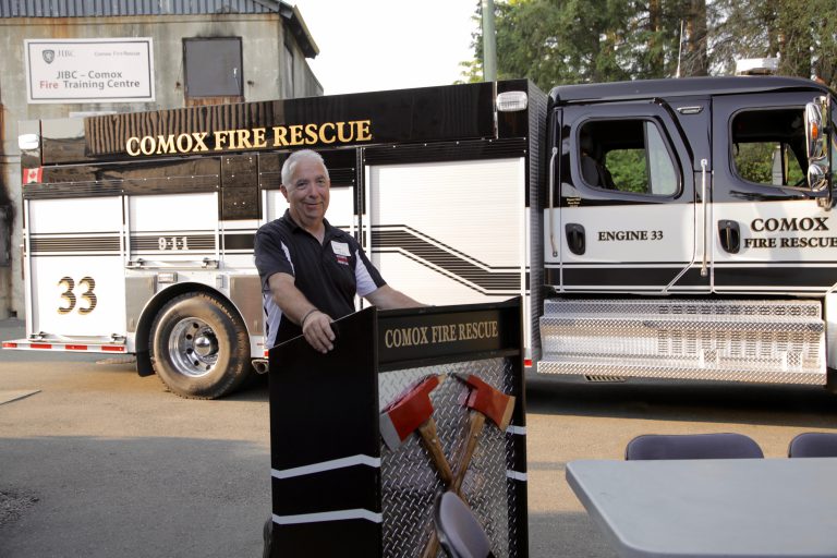 Former deputy fire chief honoured