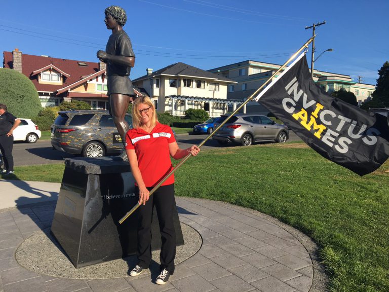 Comox resident to carry flag for Invictus Games
