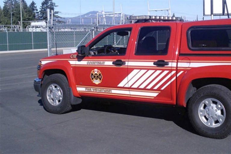 Trio of Courtenay Firefighters Donating Truck to Mexico