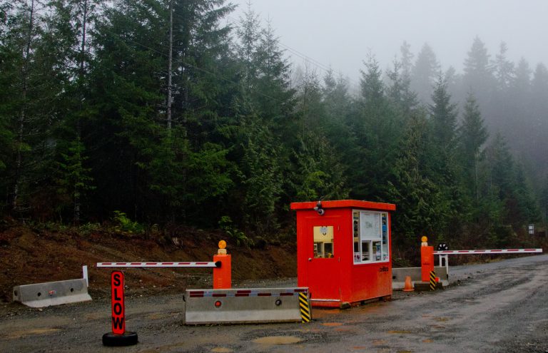 3L dropping Stotan Falls tolls, toll booth removed