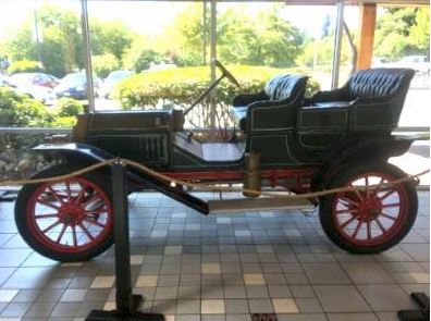 Town’s ‘Old Buick’ on permanent display at Comox Mall