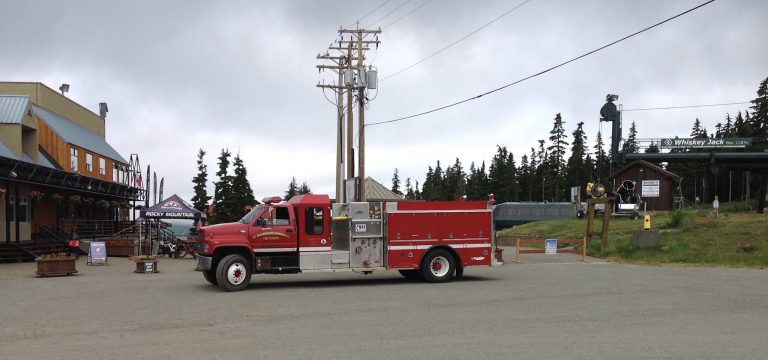Oyster River fire department places truck on Mount Washington