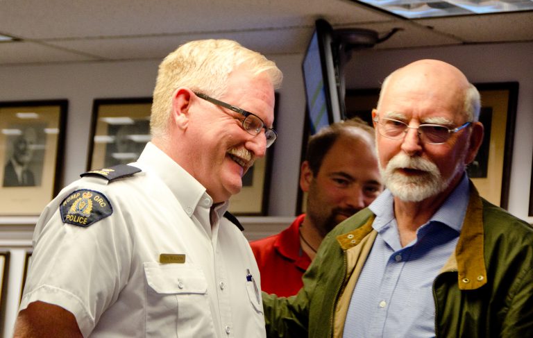 Outgoing RCMP Inspector bids Courtenay council emotional goodbye