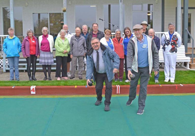 Lawn bowlers welcome new building