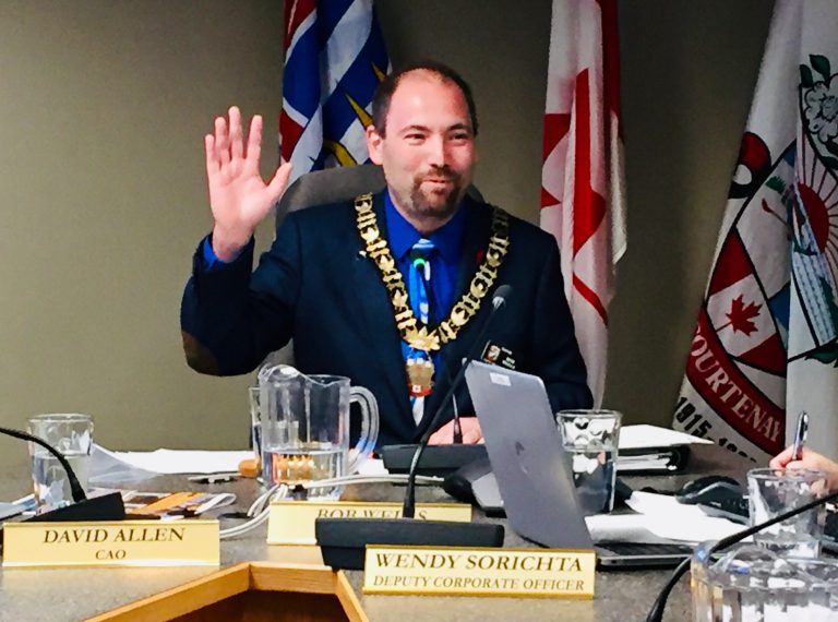 Courtenay Mayor Bob Wells issues statement after assault in Downtown Courtenay