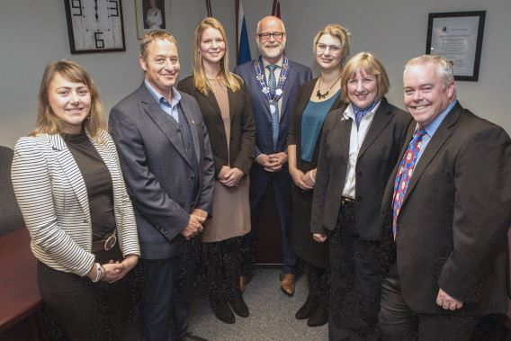 Comox Council approves salary raise 