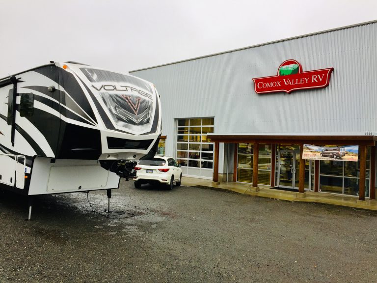 Comox Valley RV re-open after bomb threat