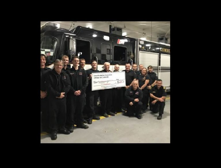 Comox firefighters donate speed signs