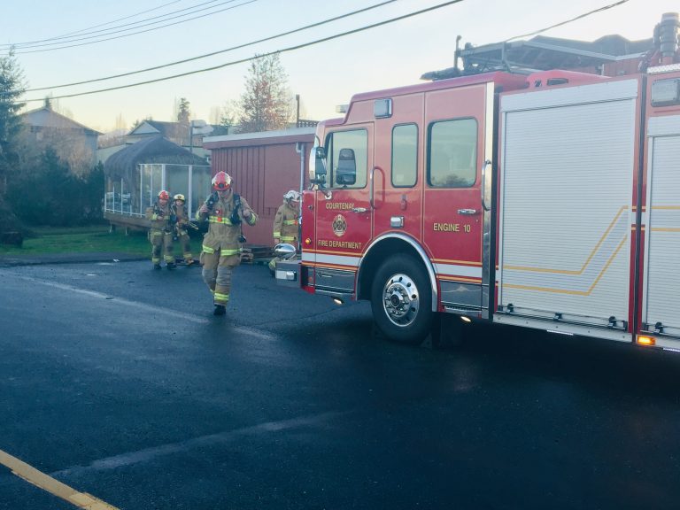 Firefighters respond to smoke smell at Whistle Stop Pub