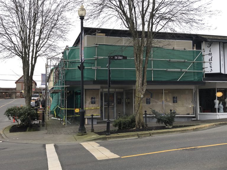 Former downtown toy store in Courtenay getting new look