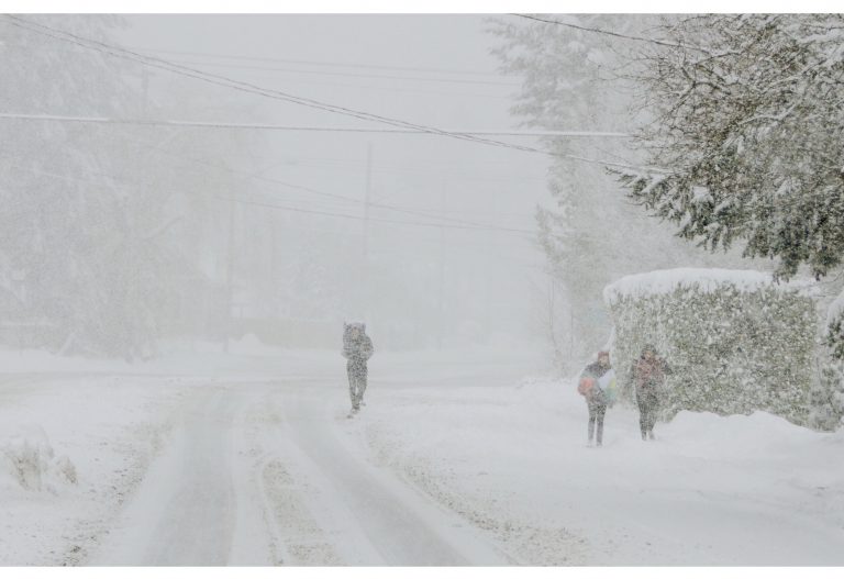 Snowfall warning remains in effect from Campbell River to Nanoose Bay
