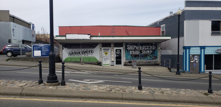 ‘Urban Smoke’ excited to open after Courtenay council gives green light