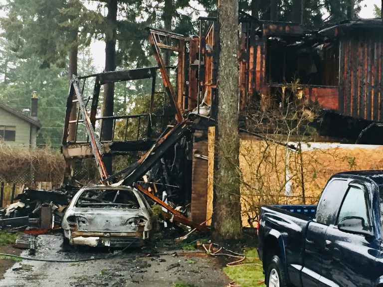 No injuries during overnight fire, Campbell River Fire Rescue investigating cause