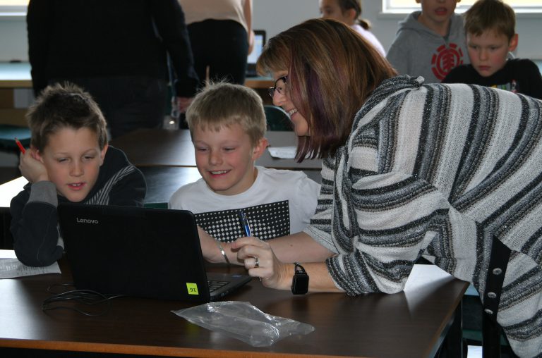 Courtenay technology teacher nets Prime Minister Award