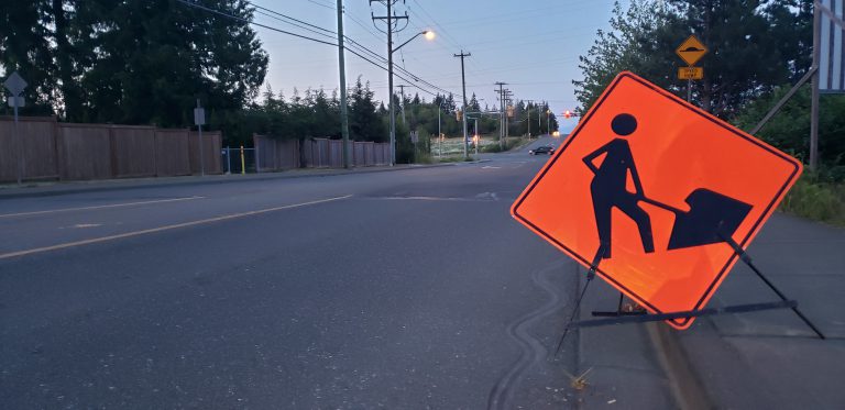 Major Delays on Comox Road as work on Sewer Project is underway