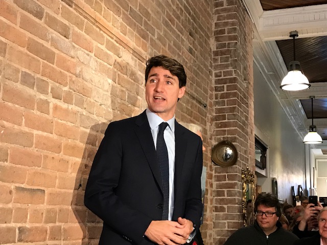 Trudeau announces domestic travel restrictions for people showing symptoms of COVID-19