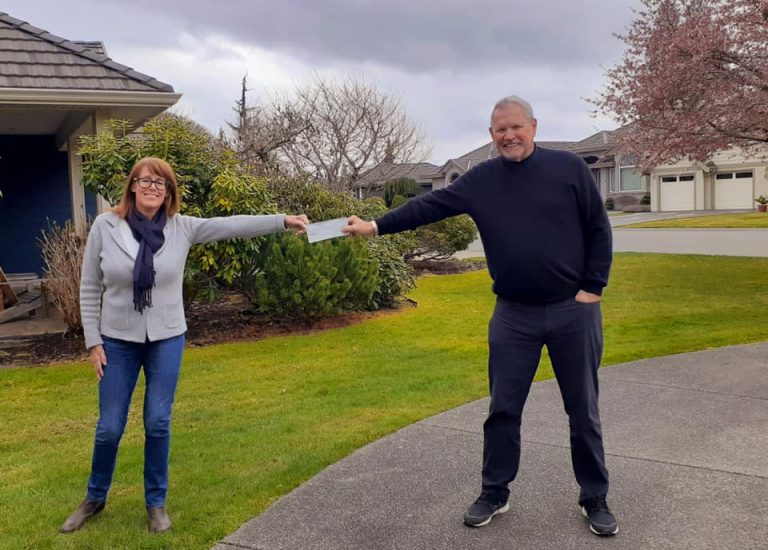 Comox Rotary Club donates $10,000 to Dawn to Dawn for COVID-19 support