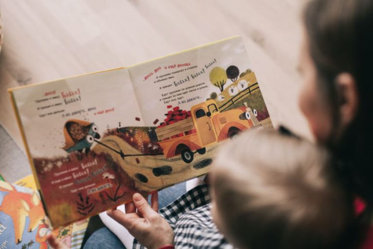 Family Literacy Day promotes reading in the digital age