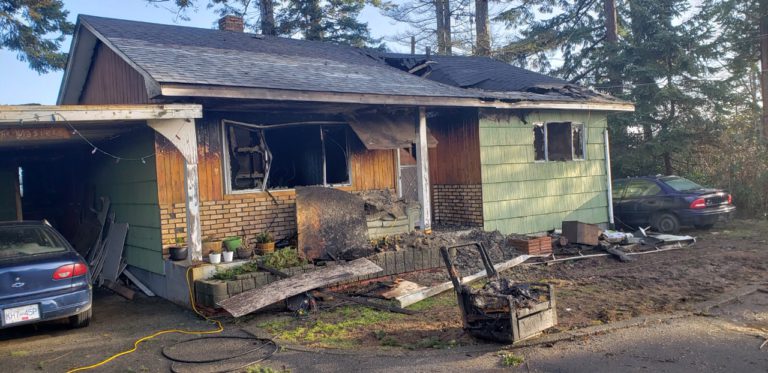 Campbell River home ‘probably going to be completely destroyed’ after fire