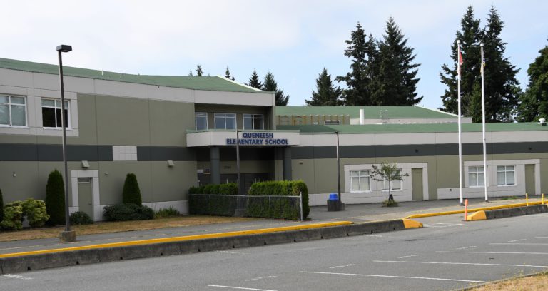 Cougar sighting near Queneesh Elementary School