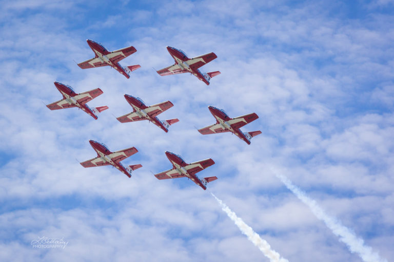 Canadian Forces Snowbirds reminding valley residents to enjoy at a distance