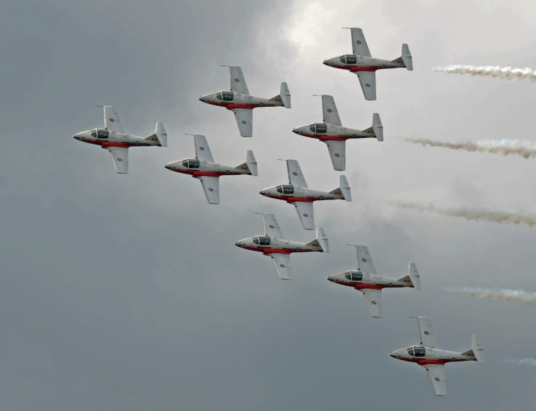 Snowbirds arrive at Comox for annual spring training