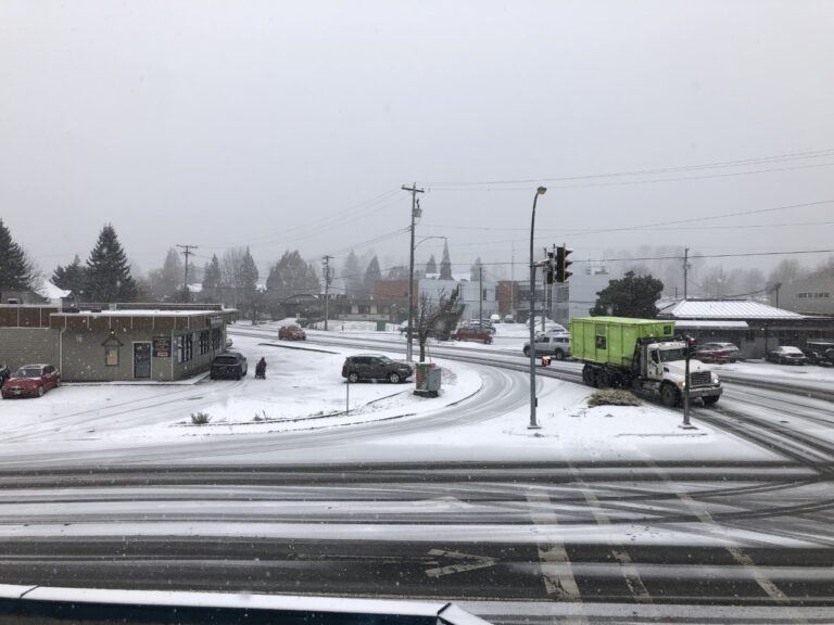 Snowfall warning in effect between Comox Valley, Campbell River