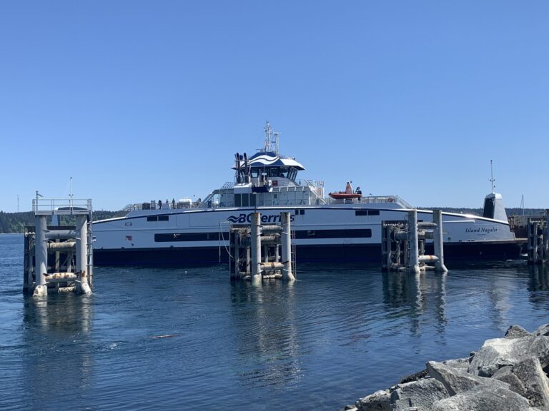 Low tides force ferry delays for some travelers to Quadra, Cortes Islands