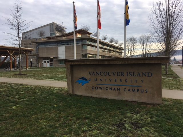 VIU student union wants answers on cancelled facility 