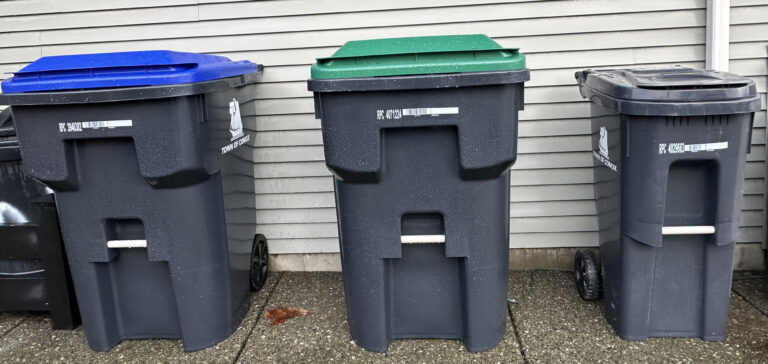 Town of Comox offers tips for placing curbside carts during snow events