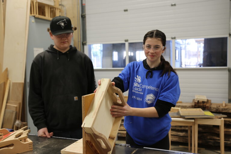 Comox Valley Students win medals at skills competition