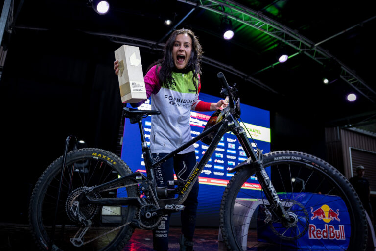 Comox Valley mountain biker named Junior Female Athlete of the Year by Sport BC